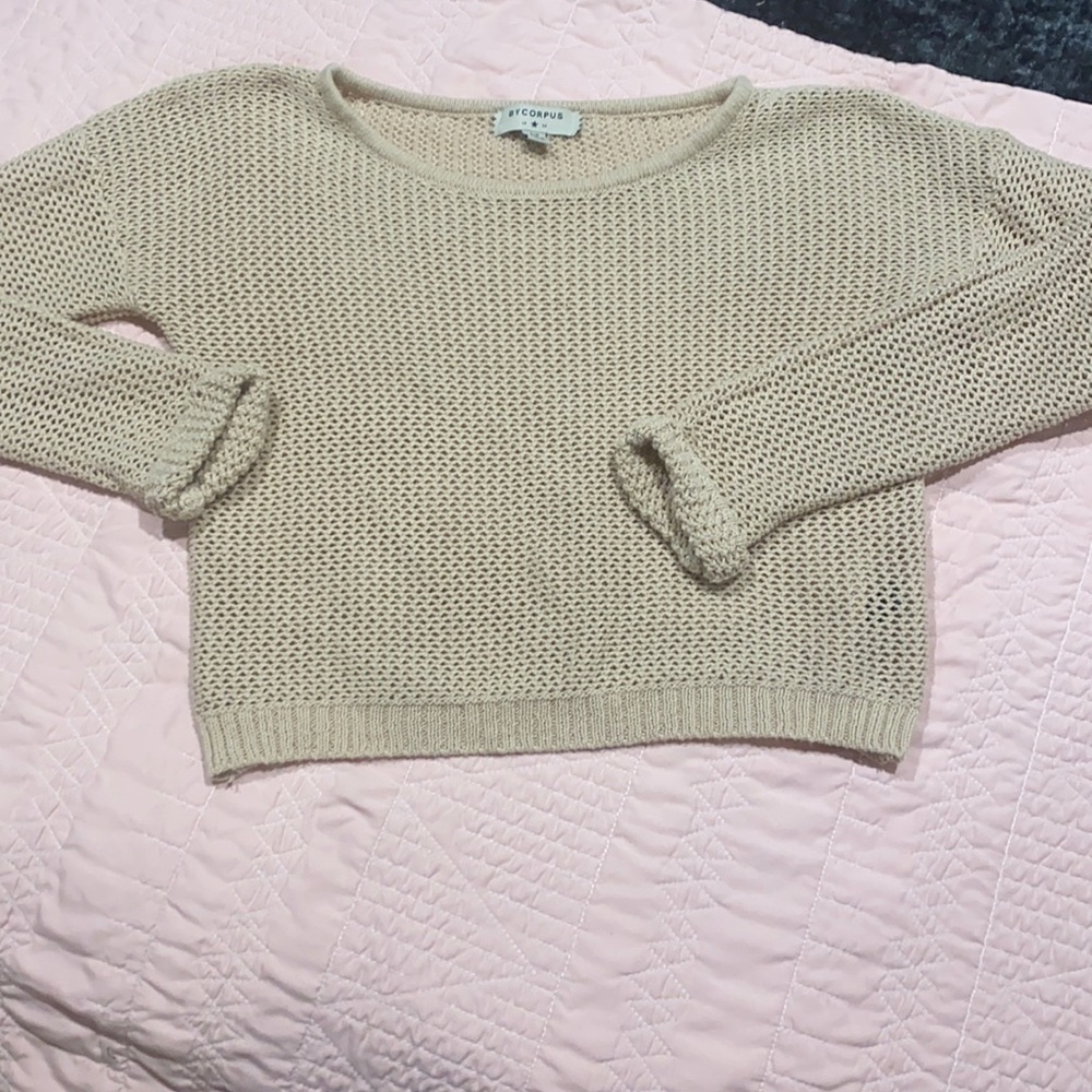 Bycorpus woman’s sweater/crop top